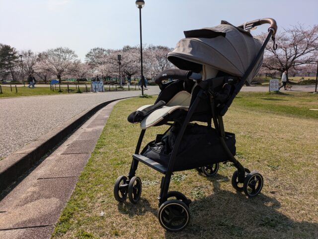 アップリカ（Aprica）ラクーナクッションフリーADの口コミレビュー！車メイン家庭の本音【旅行で大活躍】